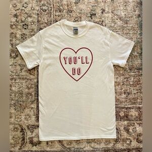 Valentines Heart White Graphic T-Shirt Size Women’s Small
